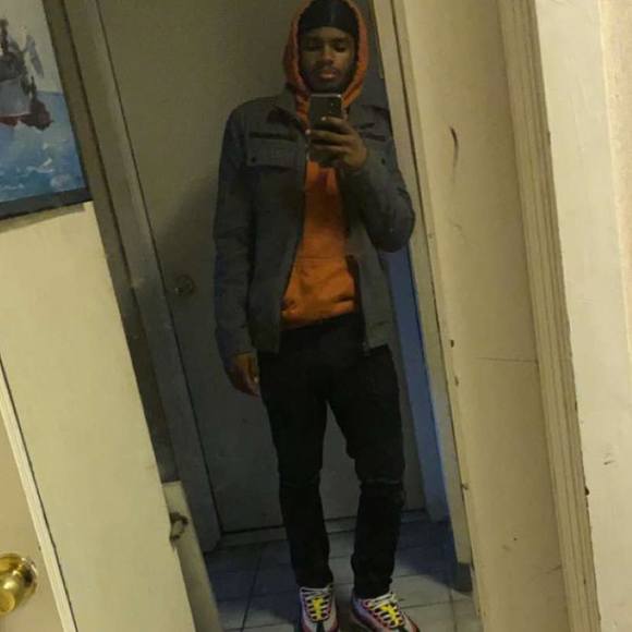 Meet your Posher, Jarol - Picture 1 of 1